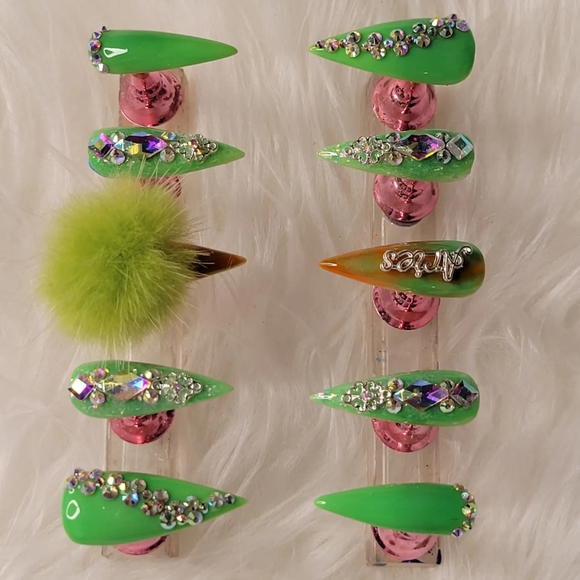 Acrylic press on nails - Picture 4 of 5